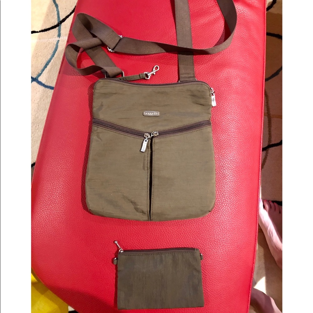 Baggallini crossbody and wallet/wristlet